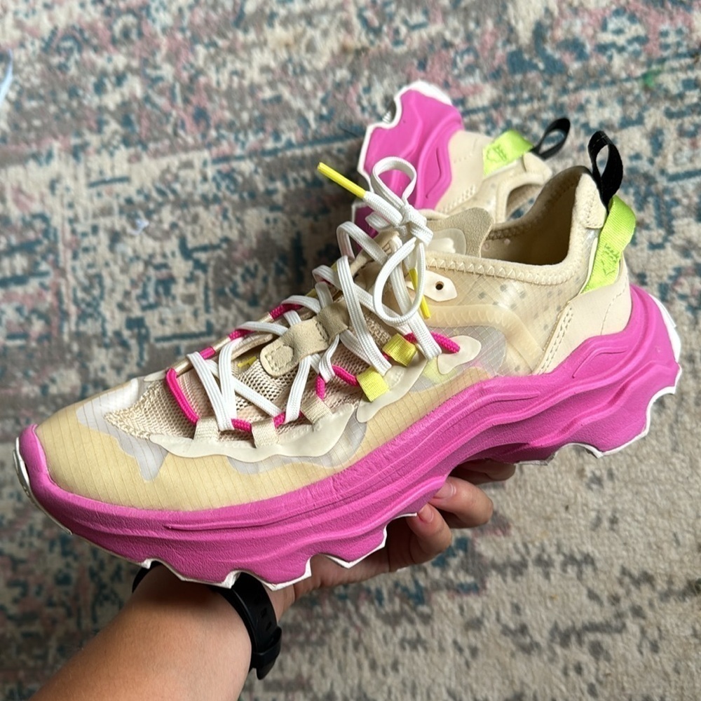 Sorel Breakthru Kinetic Sneaker Women’s 8 Pink Tan Yellow